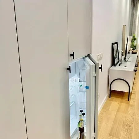 Urban Spaces 3 Victoriei New Building With Parking And Security Bukarest