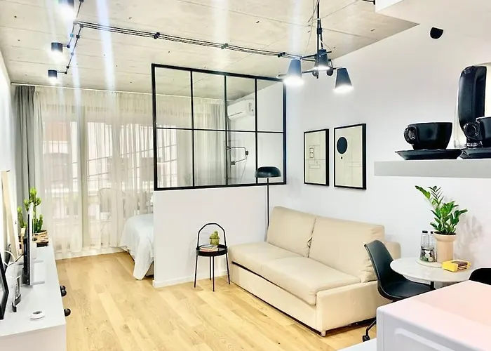 Urban Spaces 3 Victoriei New Building With Parking And Security Apartman Bukarest