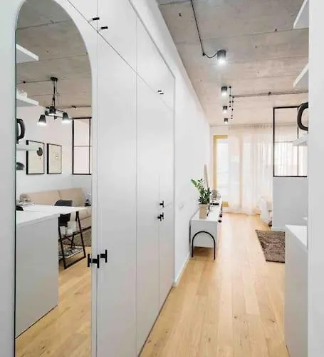 Urban Spaces 3 Victoriei New Building With Parking And Security Lejlighed Bukarest