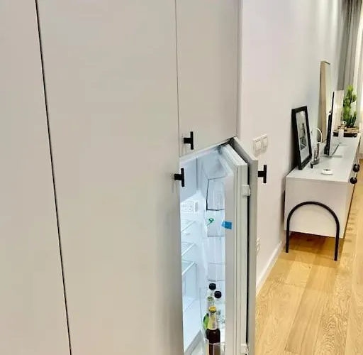 Urban Spaces 3 Victoriei New Building With Parking And Security Bukarest