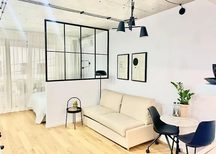 Urban Spaces 3 Victoriei New Building With Parking And Security Apartament