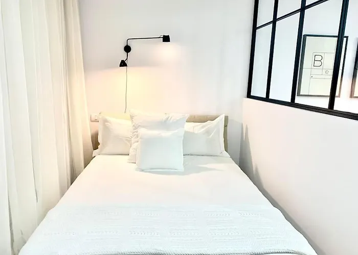 Urban Spaces 3 Victoriei New Building With Parking And Security Apartament *